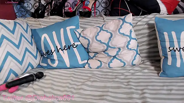 sara love89 online show from 01.29.25