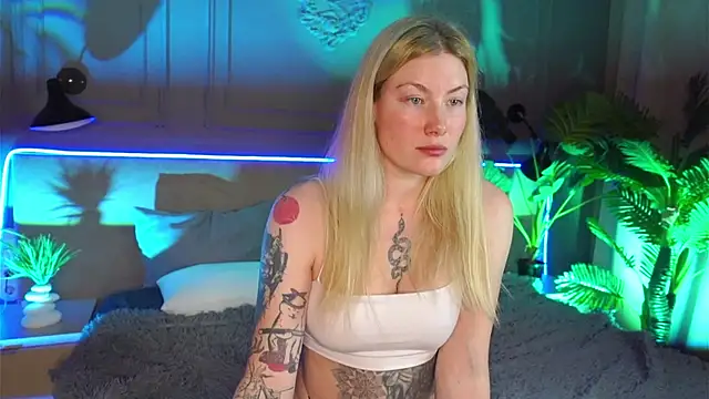 Liv Fay online show from 03.14.25