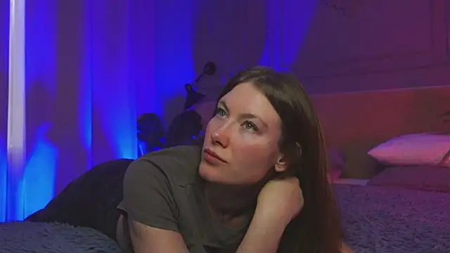 Liv Fay online show from 09.27.25