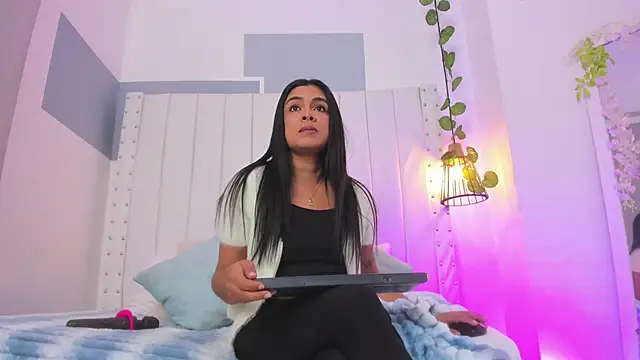 hannah gray online show from 10.21.25