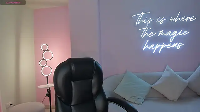 CelestePalmer  online show from 10.07.25