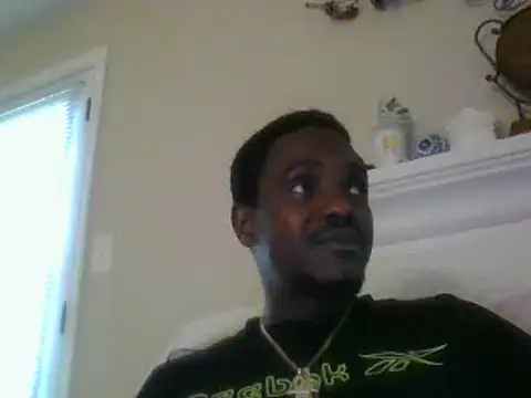 Snapshot of Hugedick0071 chatting on 12.16.24 Hugedick0071 online show from 12.16.24
