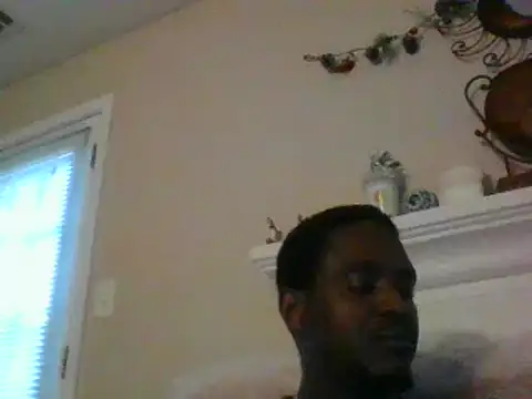 Snapshot of Hugedick0071 chatting on 12.18.24 Hugedick0071 online show from 12.18.24