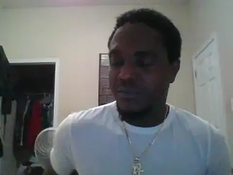 Snapshot of Hugedick0071 chatting on 01.10.25 Hugedick0071 online show from 01.10.25