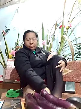 Queen 18200 online show from 01.26.25