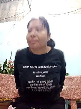 Queen 18200 online show from 02.15.25