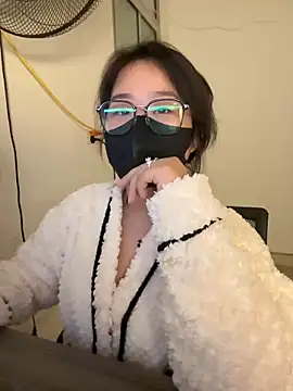 Snapshot of Jenni_nana chatting on 12.14.24 Jenni nana online show from 12.14.24