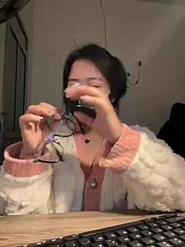 Snapshot of Jenni_nana chatting on 12.20.24 Jenni nana online show from 12.20.24