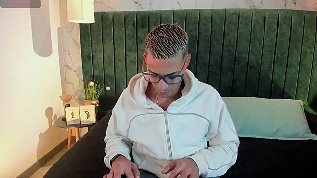 DrakeNeumann online show from 04.17.26