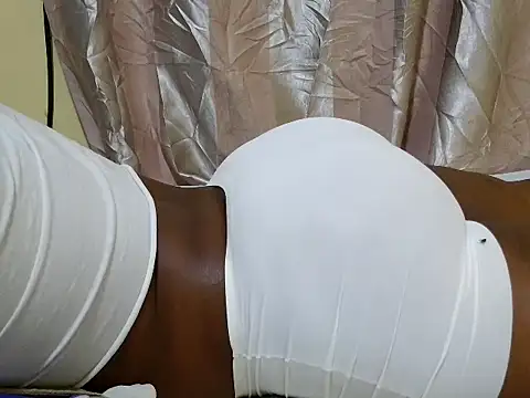 Snapshot of faista_jude chatting on 02.21.25 faista jude online show from 02.21.25