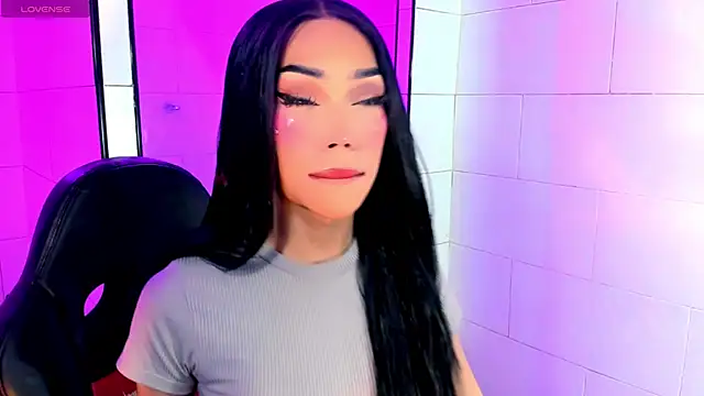 Snapshot of Nikita_Gers chatting on 12.21.25 Nikita Gers online show from 12.21.25