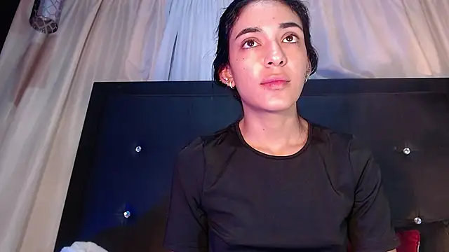 Snapshot of srta_luciana chatting on 05.12.26 srta luciana online show from 05.12.26