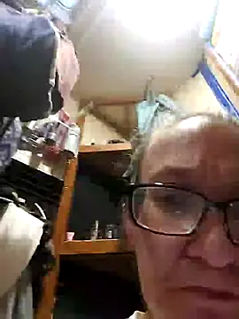 ILUV2TUCHMYKITTY online show from 02.21.26