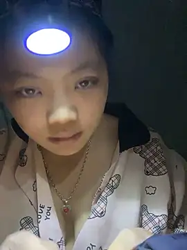 Snapshot of chaomay796xo chatting on 12.12.24 chaomay796xo online show from 12.12.24