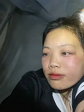 Snapshot of chaomay796xo chatting on 12.21.24 chaomay796xo online show from 12.21.24