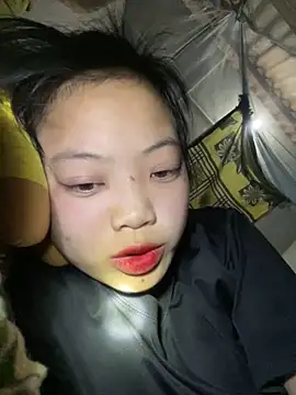 Snapshot of chaomay796xo chatting on 02.15.25 chaomay796xo online show from 02.15.25