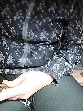 Snapshot of ngoclothingoc9en chatting on 03.18.25 ngoclothingoc9en online show from 03.18.25