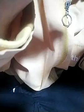 Snapshot of ngoclothingoc9en chatting on 03.21.25 ngoclothingoc9en online show from 03.21.25