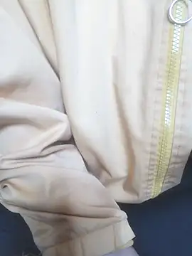 Snapshot of ngoclothingoc9en chatting on 03.22.25 ngoclothingoc9en online show from 03.22.25