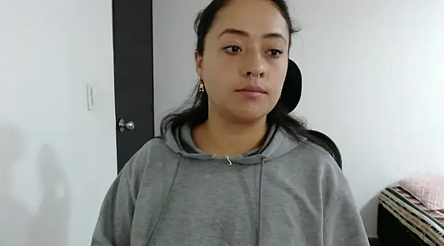 jjulietha95 online show from 01.23.25