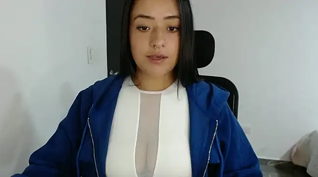 jjulietha95 online show from 01.28.25