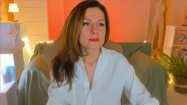 April o Nill online show from 03.04.25