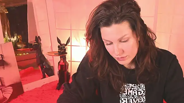 April o Nill online show from 12.18.25