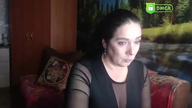 Snapshot of RositaSky chatting on 12.21.24 RositaSky online show from 12.21.24