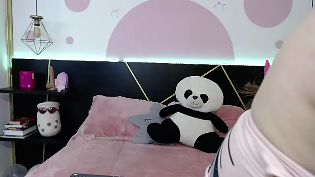 Snapshot of DanniAbbey chatting on 02.20.26 DanniAbbey online show from 02.20.26