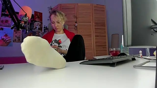 LylithSkye online show from 03.06.25