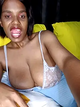 Snapshot of SexySlenderLexy chatting on 03.29.26 SexySlenderLexy online show from 03.29.26