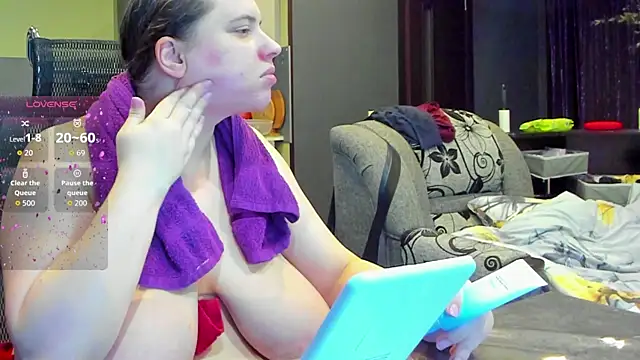 1lindsey1 online show from 09.20.25