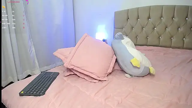 Snapshot of zoe_alanaa chatting on 12.20.24 zoe alanaa online show from 12.20.24