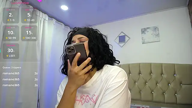 Snapshot of zoe_alanaa chatting on 03.10.25 zoe alanaa online show from 03.10.25