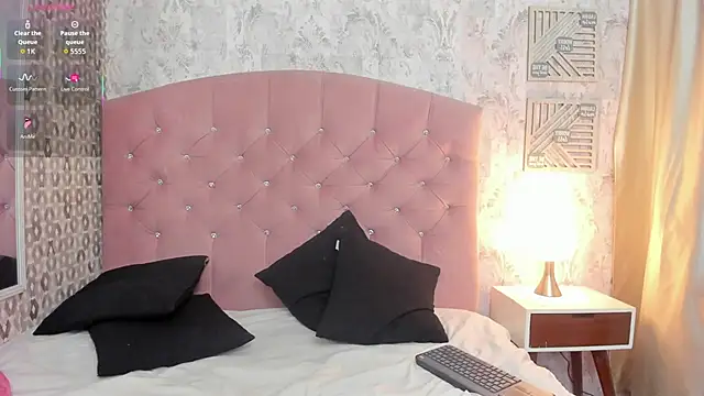 Snapshot of zoe_alanaa chatting on 10.06.25 zoe alanaa online show from 10.06.25