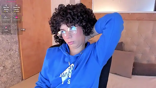 Snapshot of zoe_alanaa chatting on 10.11.25 zoe alanaa online show from 10.11.25