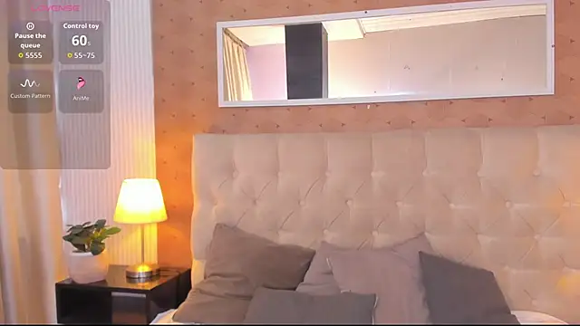 Snapshot of zoe_alanaa chatting on 10.18.25 zoe alanaa online show from 10.18.25