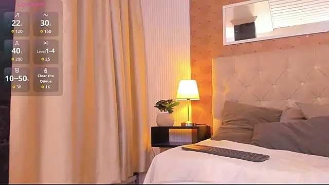 Snapshot of zoe_alanaa chatting on 10.19.25 zoe alanaa online show from 10.19.25