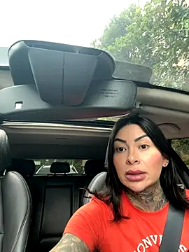 Iam Annii online show from 10.23.25