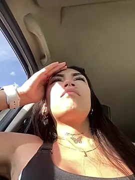 Effy Bonny online show from 01.04.25