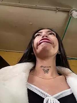 Effy Bonny online show from 01.28.25