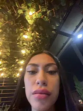 Effy Bonny online show from 02.04.25