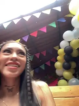 Effy Bonny online show from 03.02.25