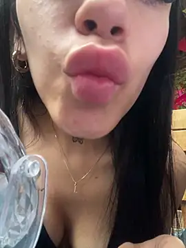 Effy Bonny online show from 03.13.25