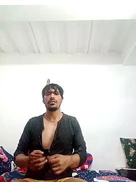 Snapshot of Leandona chatting on 01.04.25 Leandona online show from 01.04.25