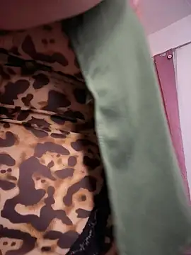  Shara Handal  online show from 11.16.25