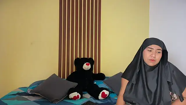  Shara Handal  online show from 03.14.26