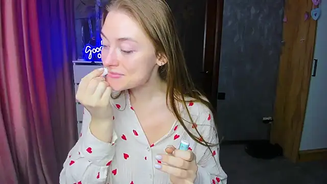 Demure Smile online show from 09.18.25