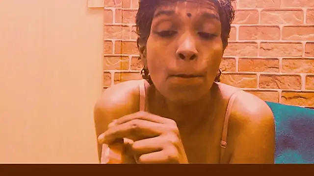 Snapshot of Fuckable_Nasty_MILF chatting on 06.18.26 Fuckable Nasty MILF online show from 06.18.26