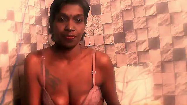 Snapshot of Fuckable_Nasty_MILF chatting on 07.01.26 Fuckable Nasty MILF online show from 07.01.26